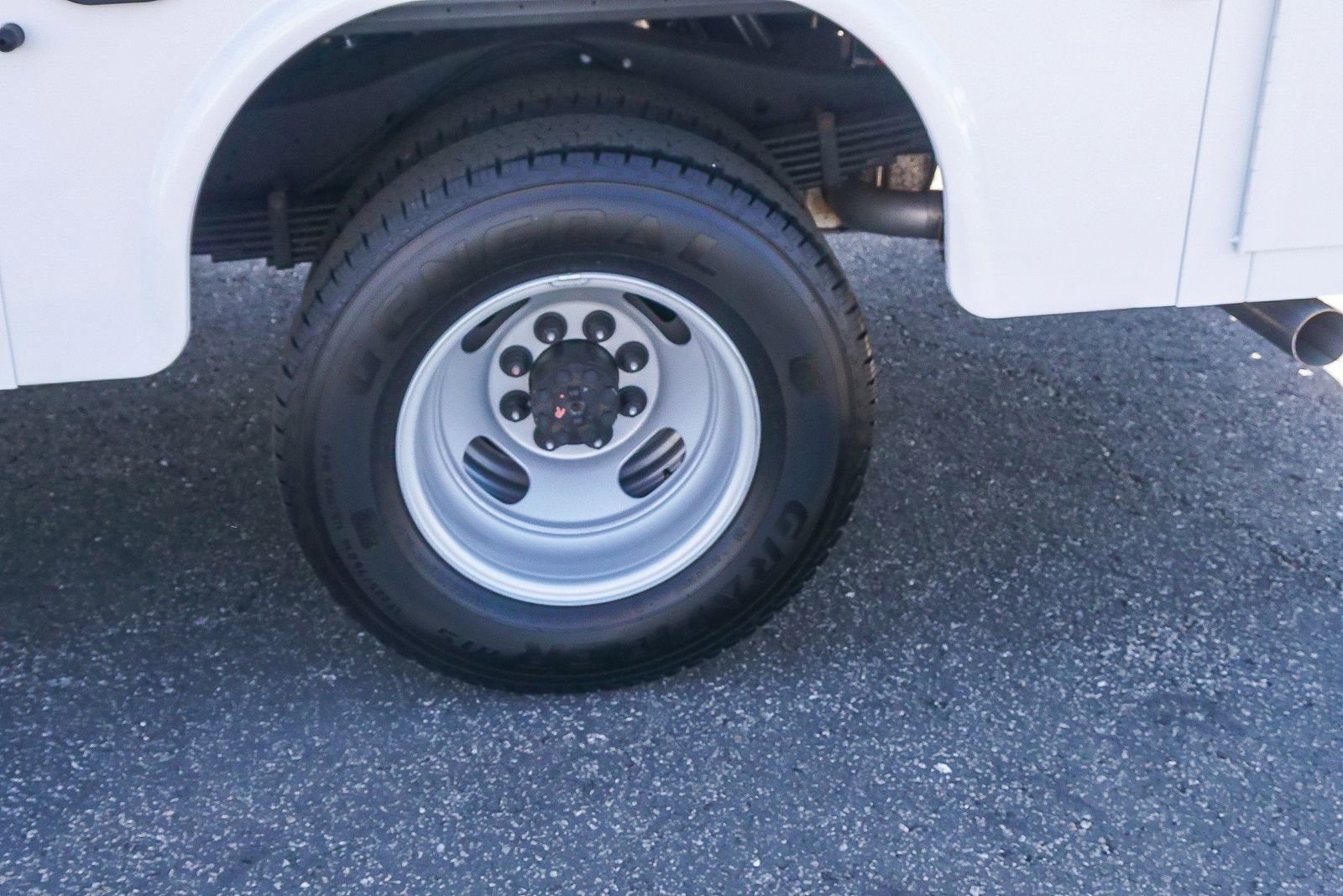 New 2026 Chevrolet Express 3500 w/ Power Convenience Package image 6