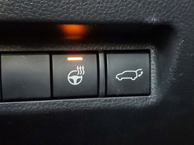 Used 2022 Toyota RAV4 XLE Premium image 35