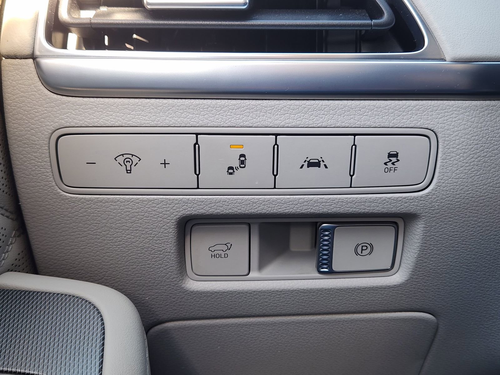 Used 2022 Hyundai Palisade Calligraphy image 24