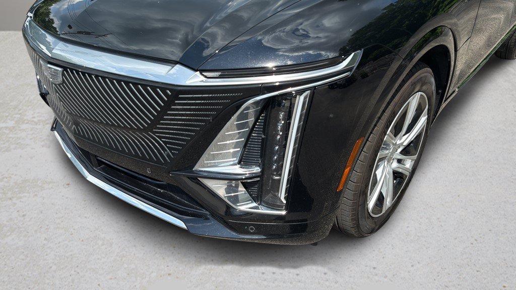 Certified 2024 Cadillac Lyriq Tech AWD/4WD image 7