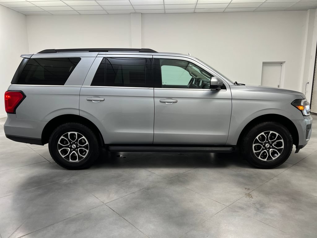 Used 2024 Ford Expedition XLT RWD image 10