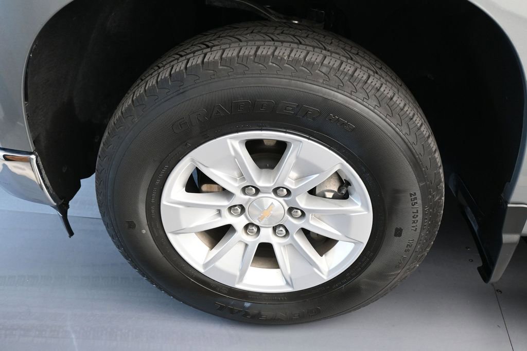 Used 2024 Chevrolet Silverado 1500 LT RWD image 29