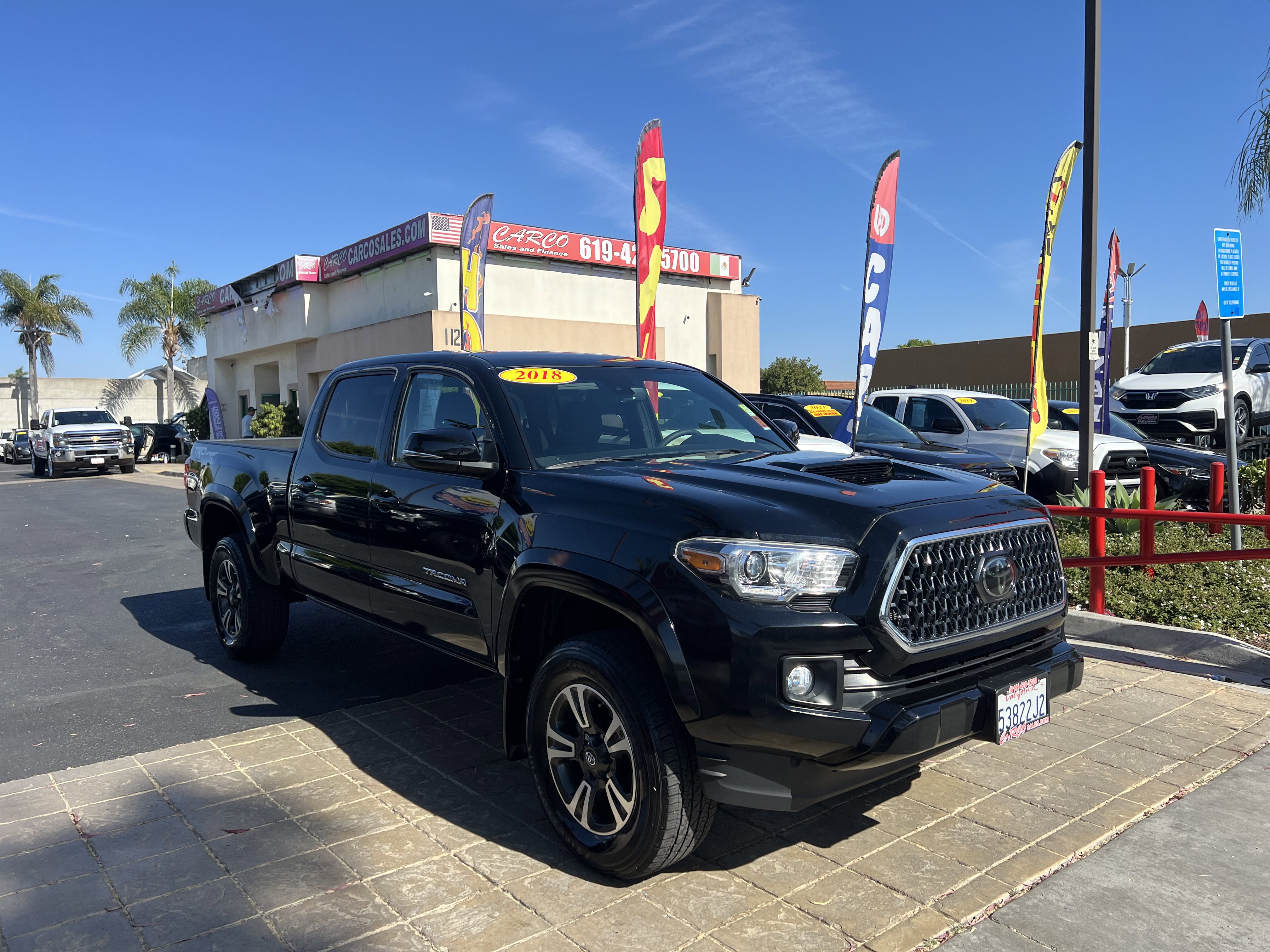 Used 2018 Toyota Tacoma TRD Sport image 2