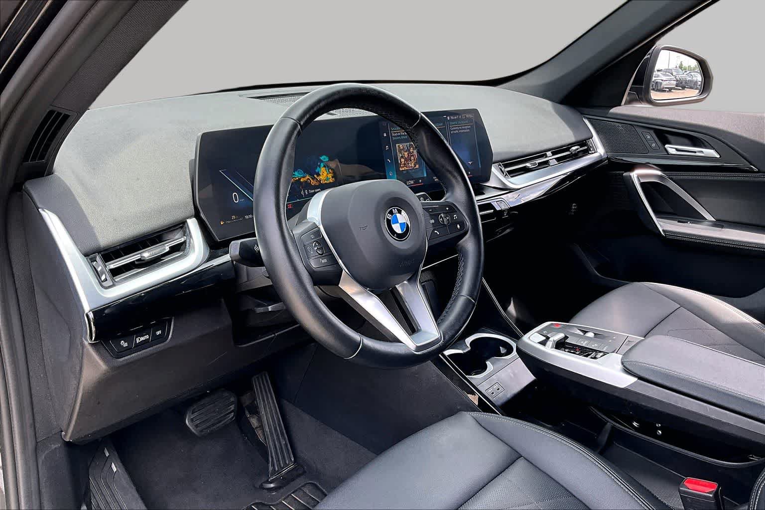 Used 2023 BMW X1 xDrive28i AWD/4WD image 16