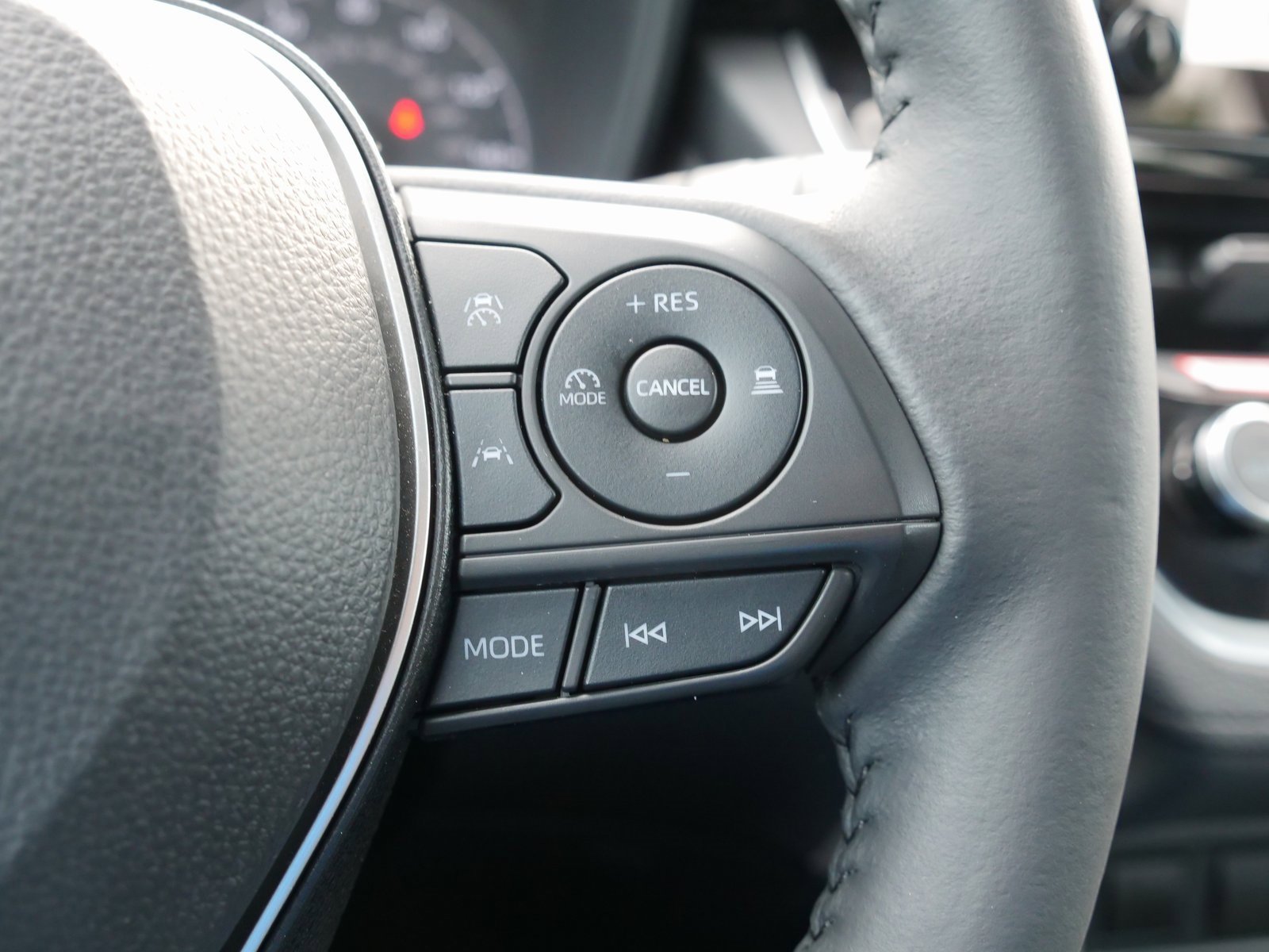 Used 2024 Toyota Corolla Cross LE image 20