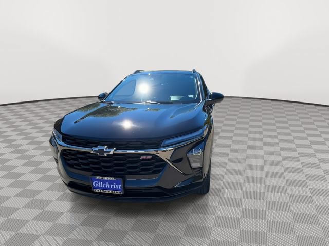 Used 2026 Chevrolet Trax RS w/ Sunroof Package FWD image 3