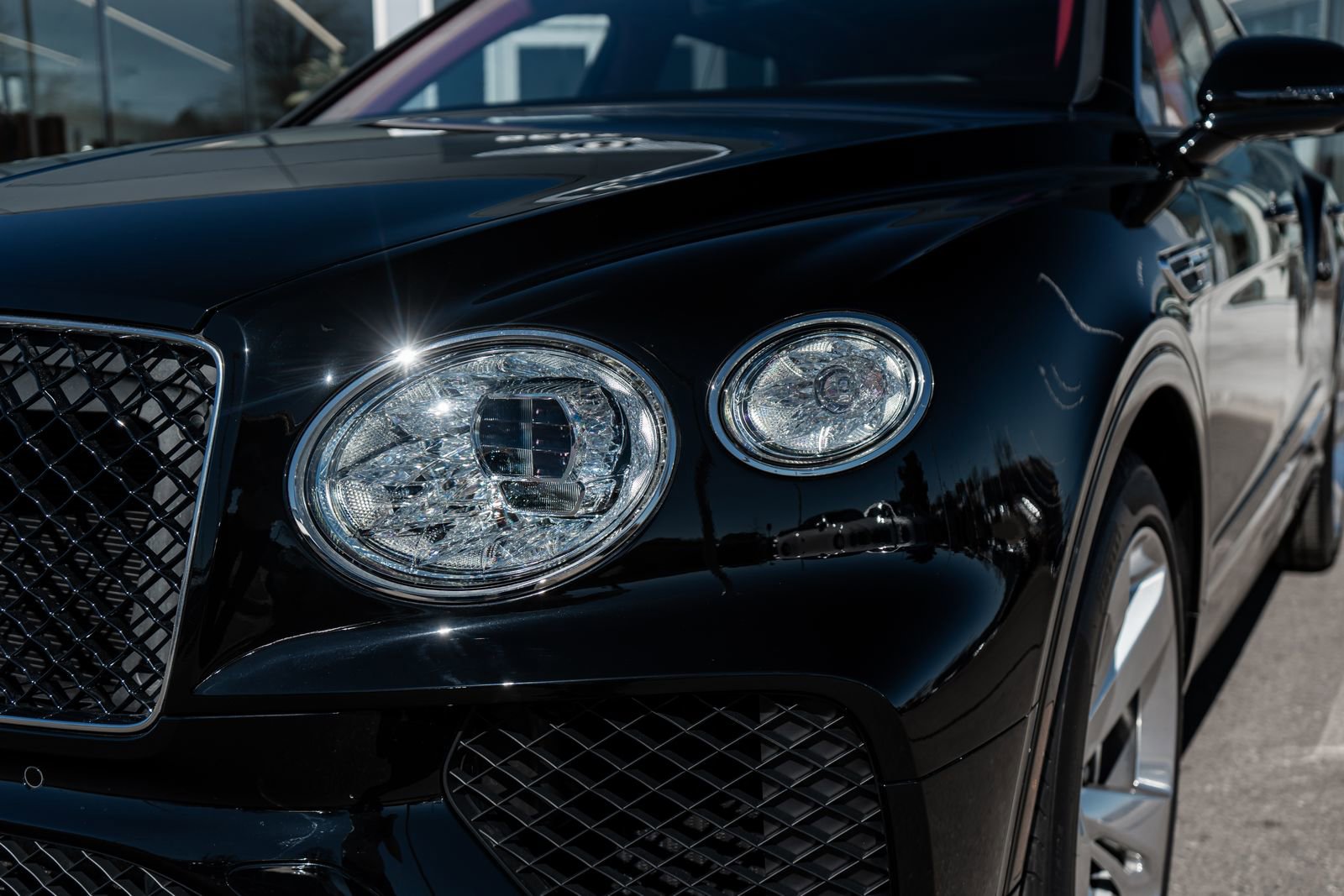 Used 2024 Bentley Bentayga Extended Wheelbase image 21