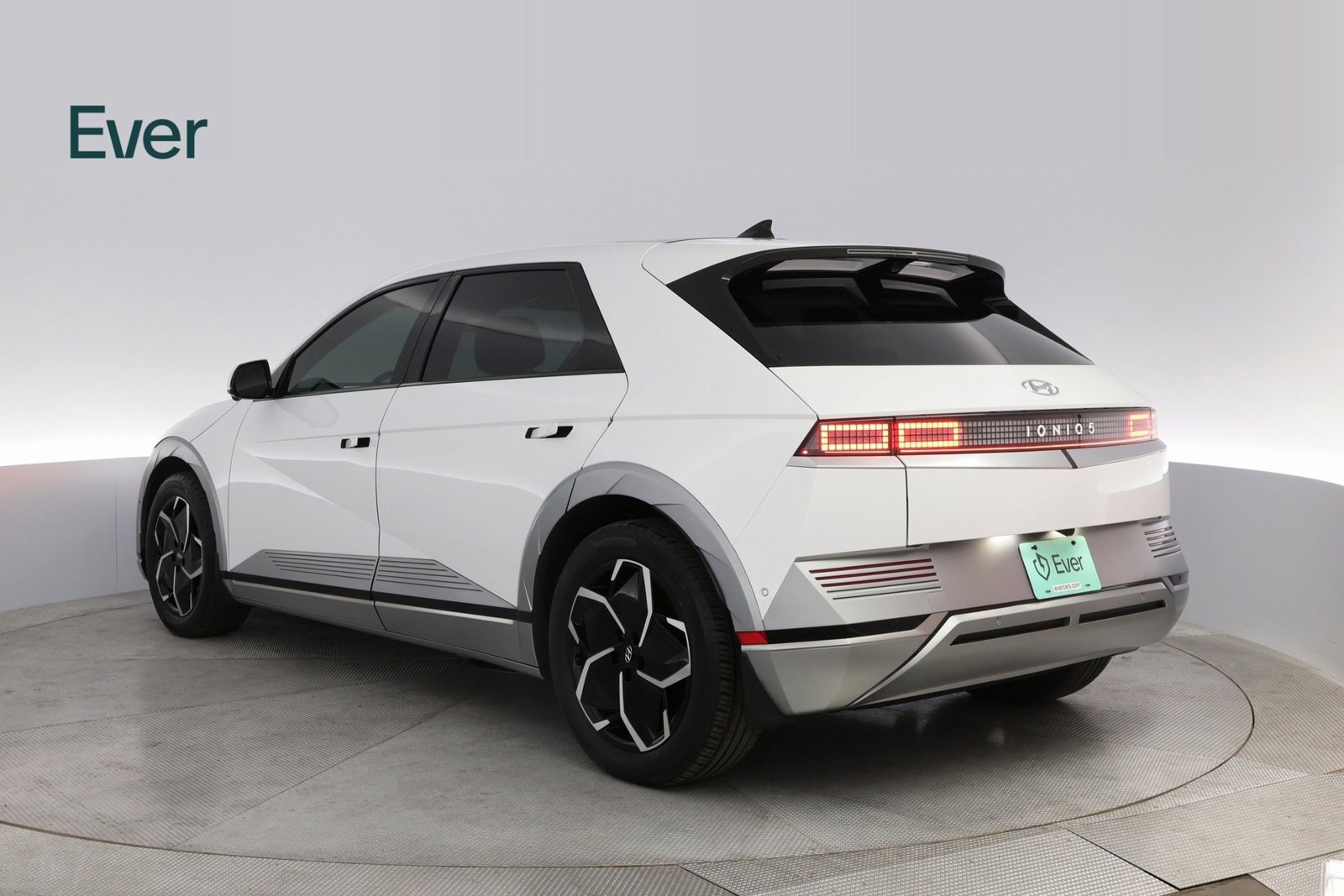 Used 2024 Hyundai Ioniq 5 Limited image 14