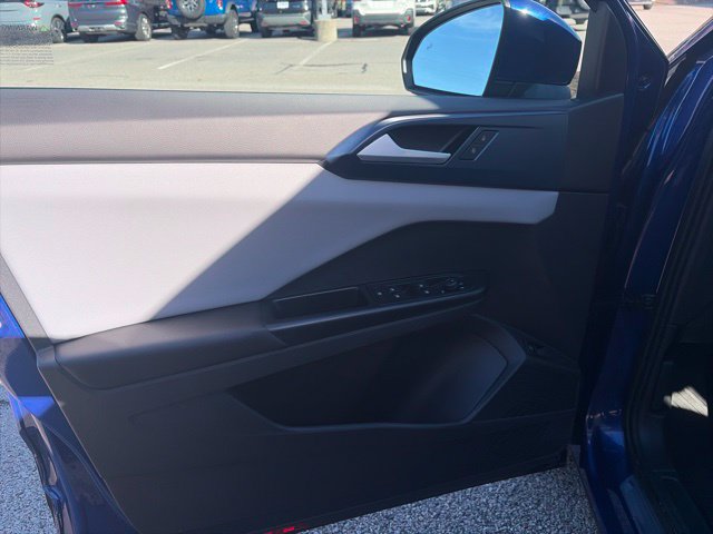 Certified 2023 Volkswagen Taos SE AWD/4WD image 21
