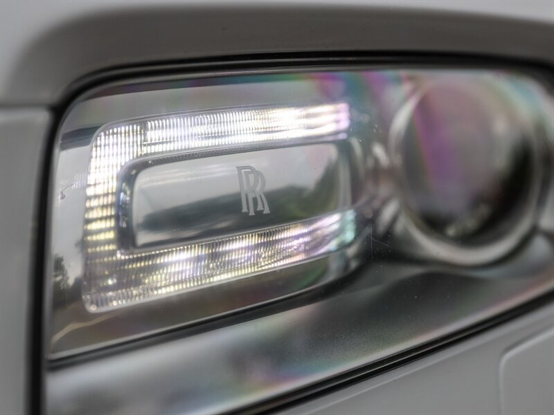 Used 2012 Rolls-Royce Ghost RWD image 22