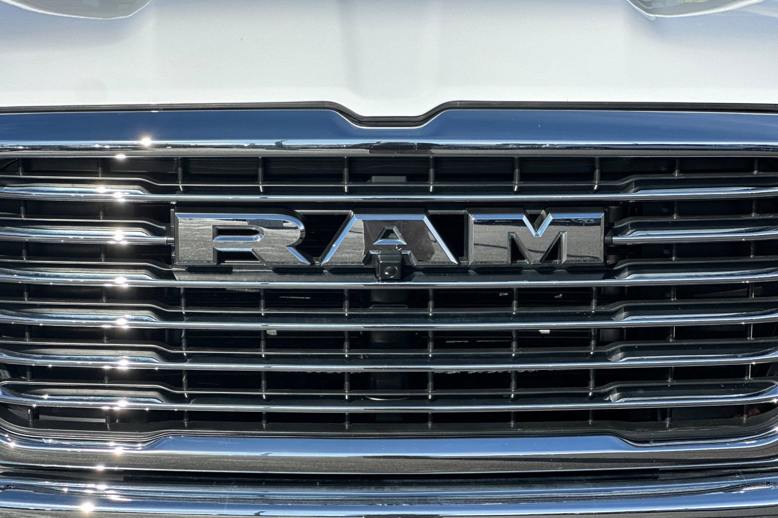 Used 2025 RAM 1500 Laramie AWD/4WD image 47