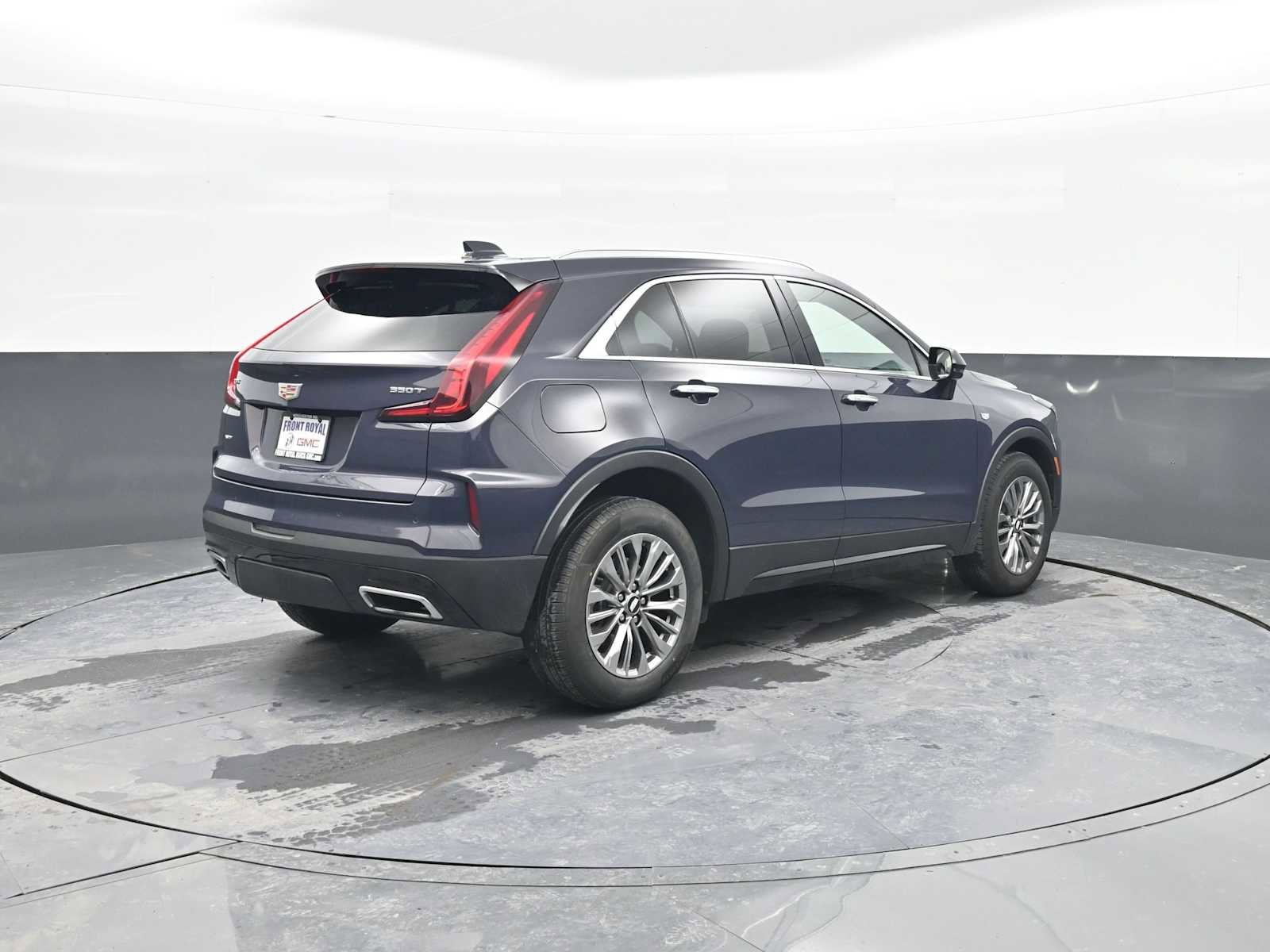 Used 2024 Cadillac XT4 Premium Luxury image 8