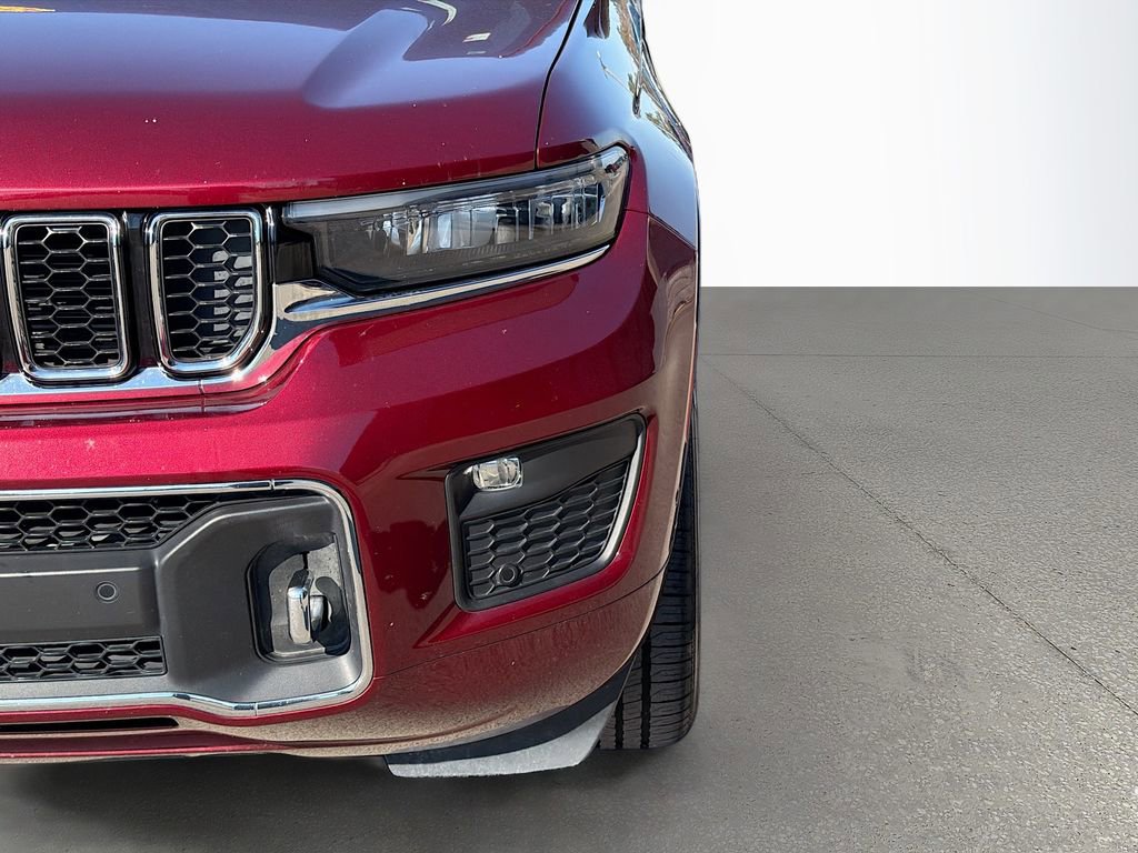 Used 2023 Jeep Grand Cherokee Overland image 11