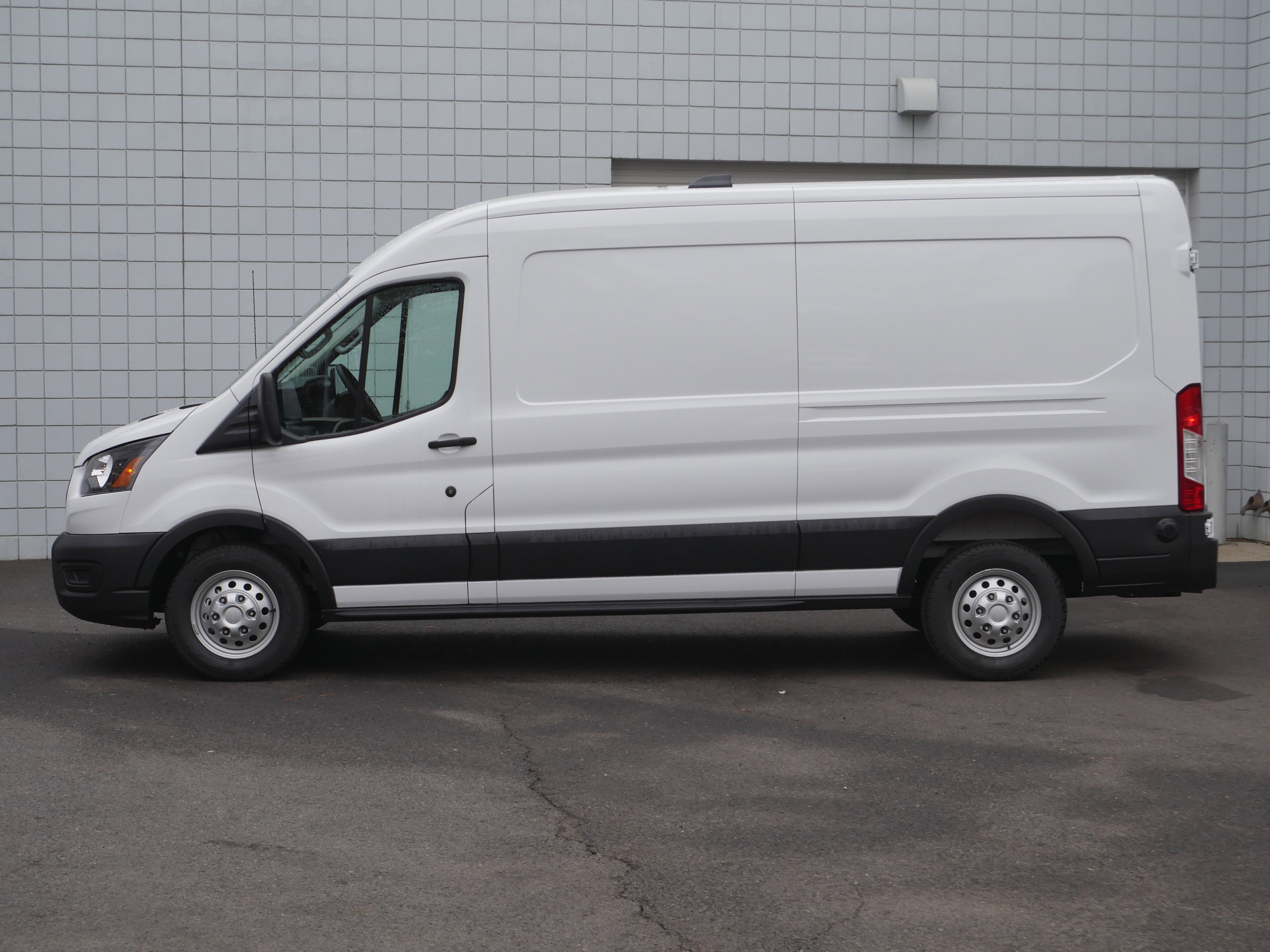 New 2026 Ford Transit 250 148 Medium Roof Extended AWD w/ Load Area Protection Package image 17