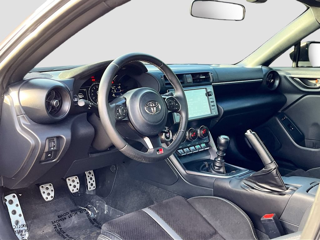Used 2024 Toyota GR86 Premium RWD image 9