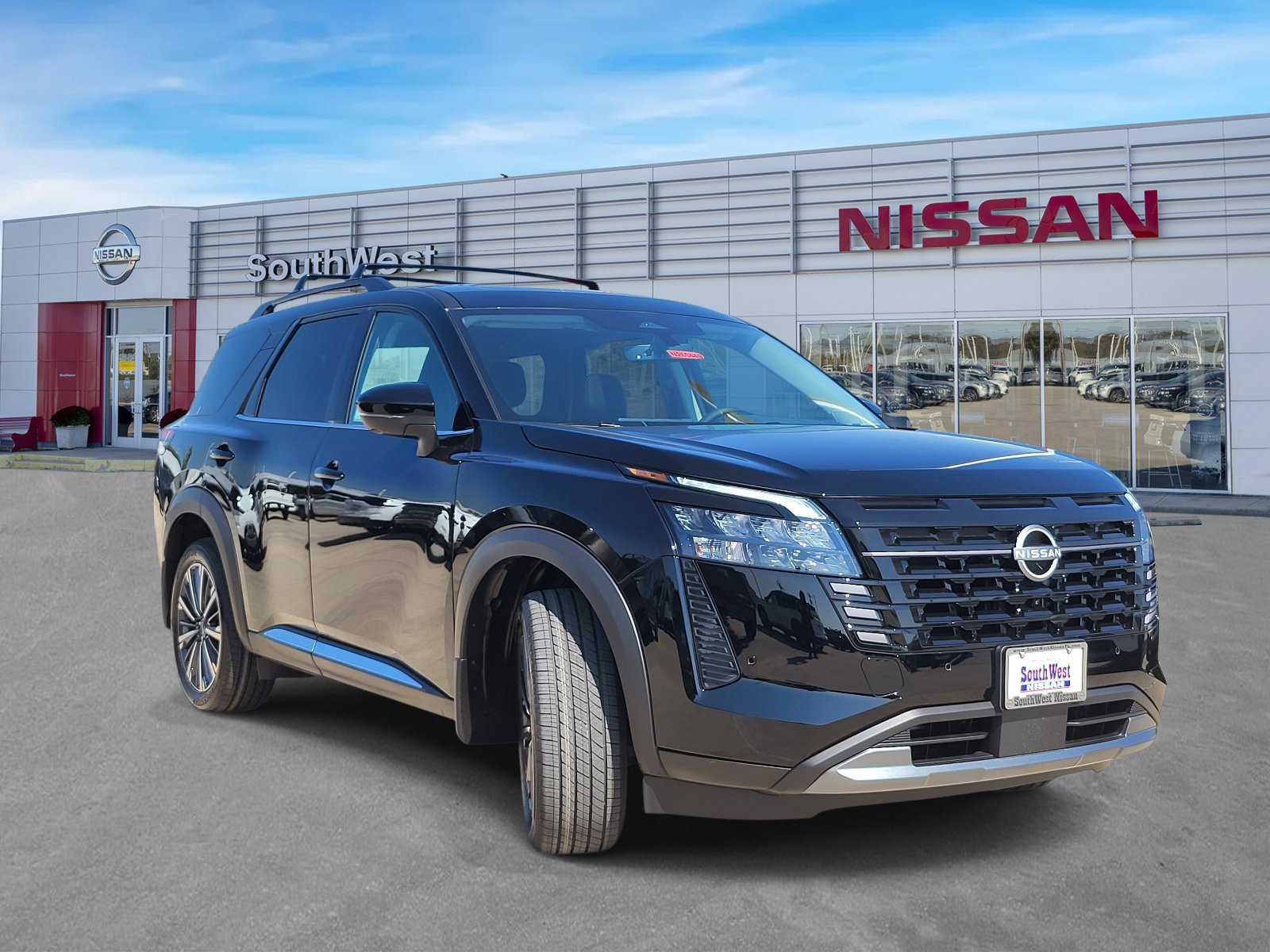 New 2026 Nissan Pathfinder Platinum w/ Accent Package FWD image 3