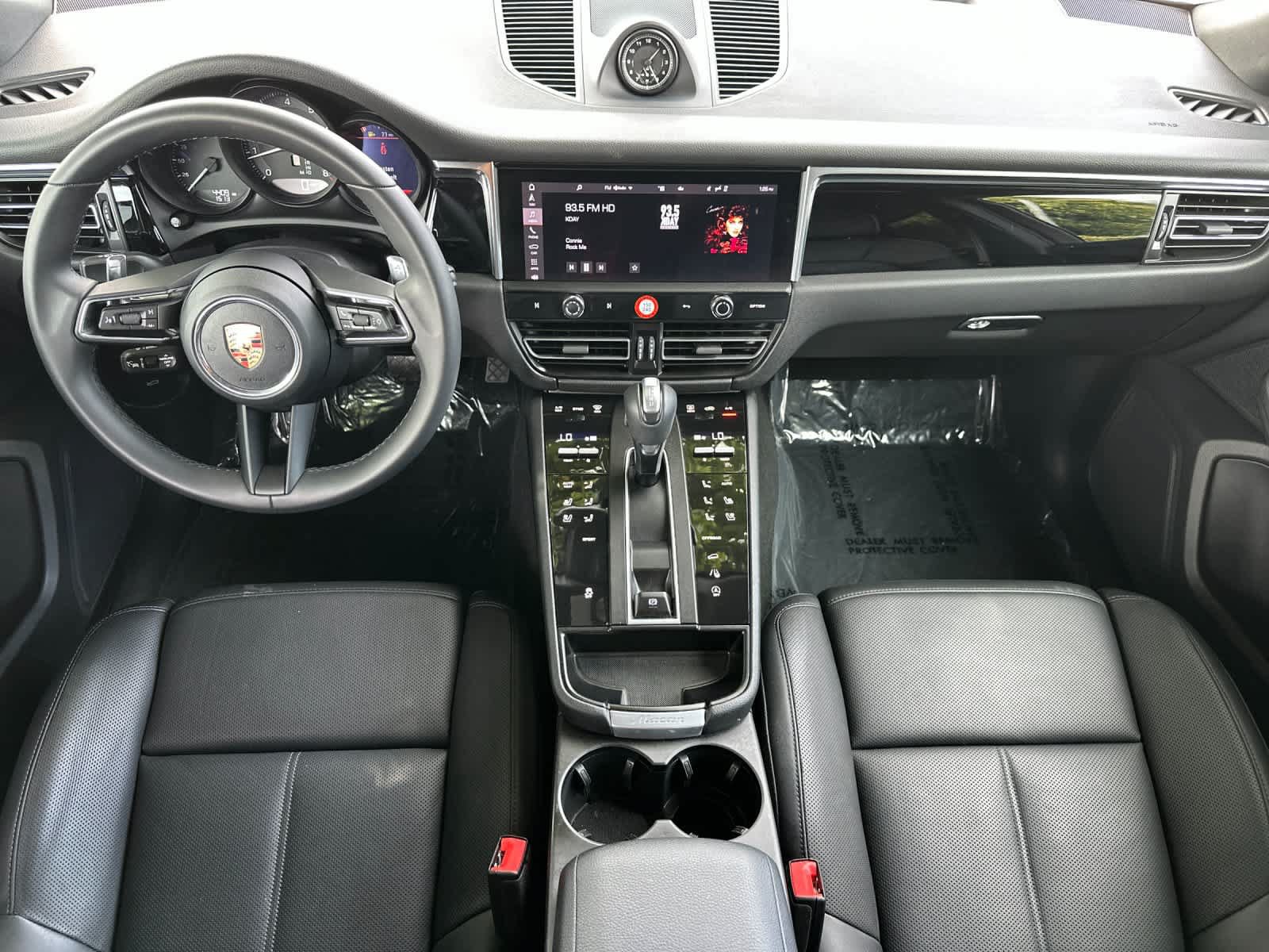 Used 2026 Porsche Macan AWD/4WD image 6