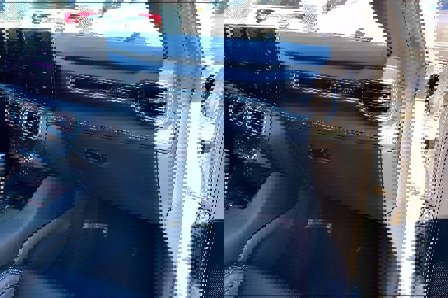 Used 2024 Ford Mustang Premium image 18