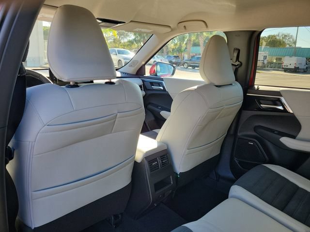 New 2026 Mitsubishi Outlander SE FWD image 15