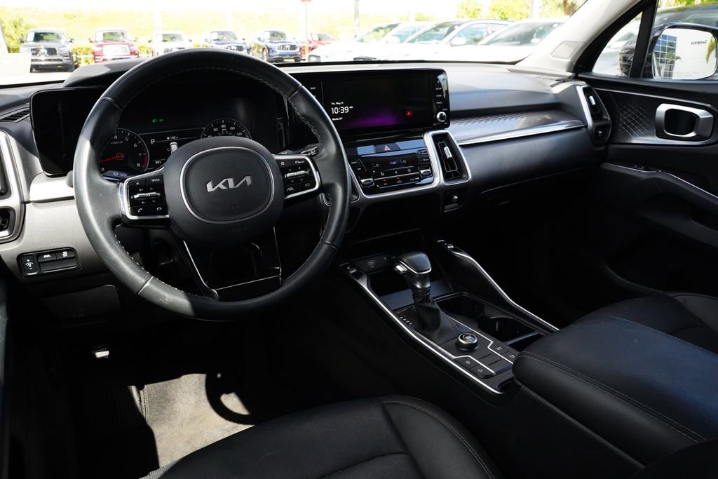 Used 2023 Kia Sorento S FWD image 20