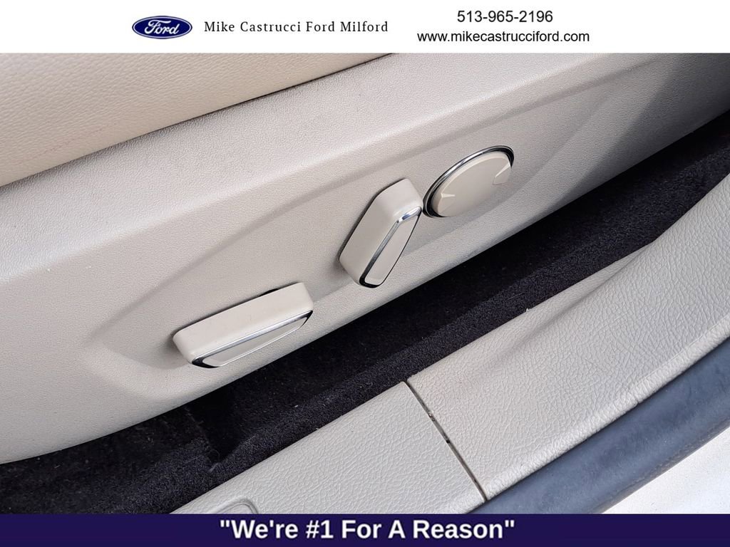 Used 2017 Ford Fusion SE w/ Fusion SE Technology Package image 22