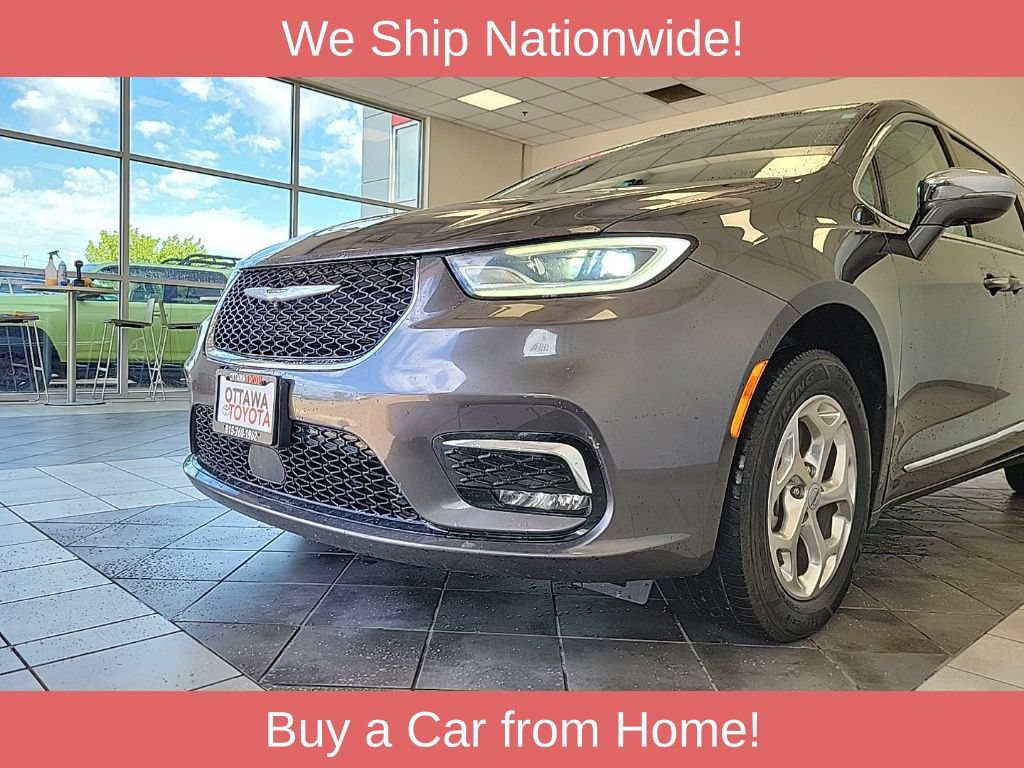 Used 2021 Chrysler Pacifica Limited AWD/4WD image 16