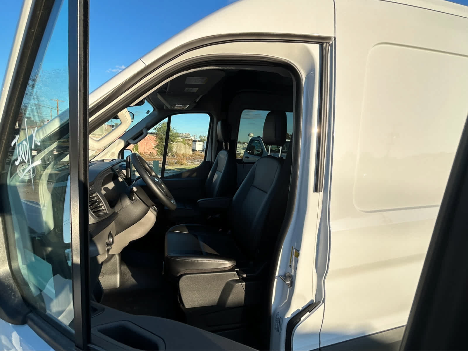 New 2026 Ford Transit 250 148 Medium Roof w/ Load Area Protection Package RWD image 13