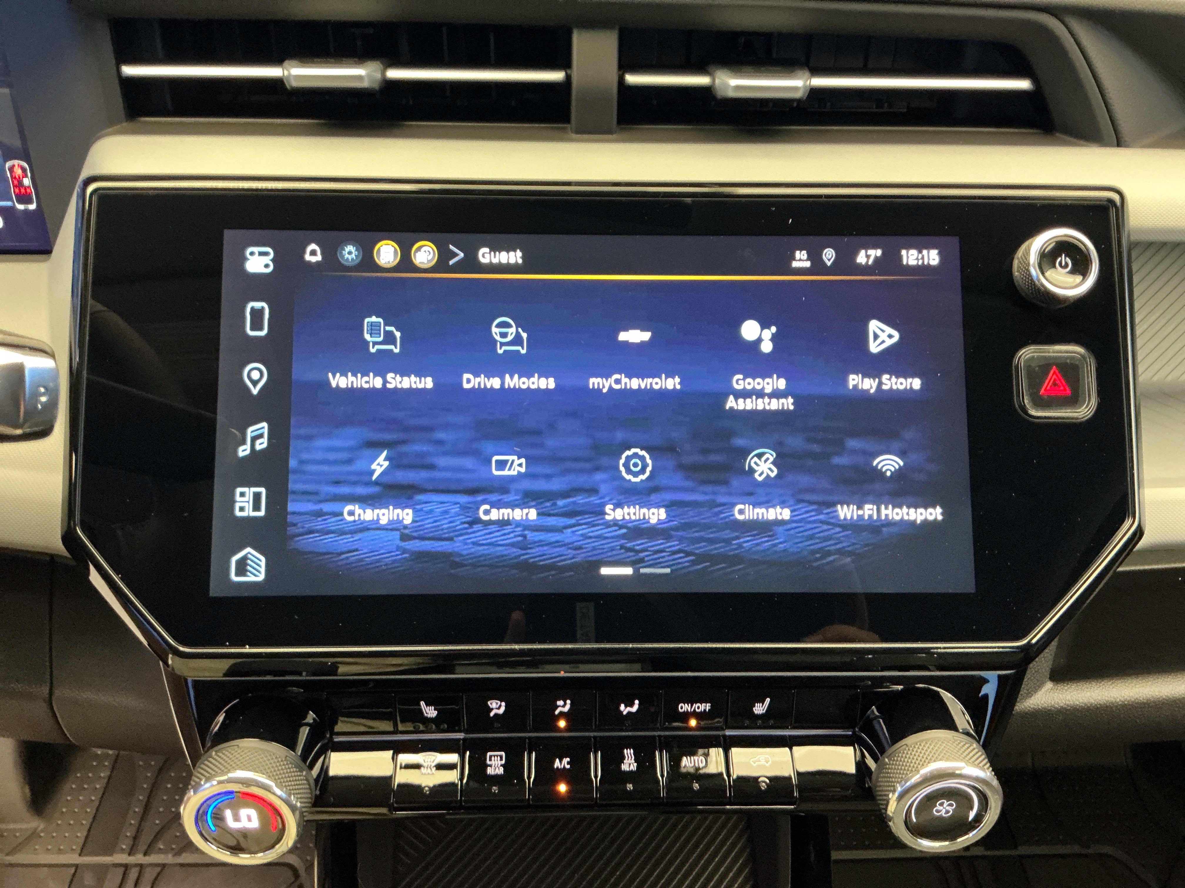 New 2027 Chevrolet Bolt LT w/ Comfort Package FWD image 19