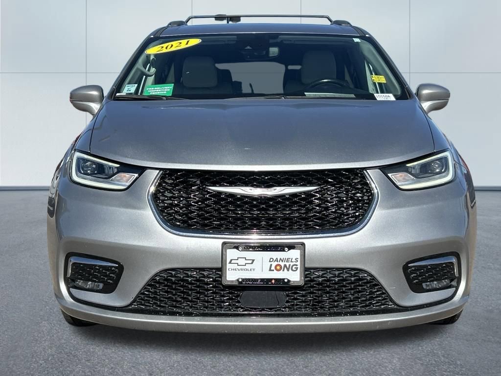 Used 2021 Chrysler Pacifica Touring-L image 3