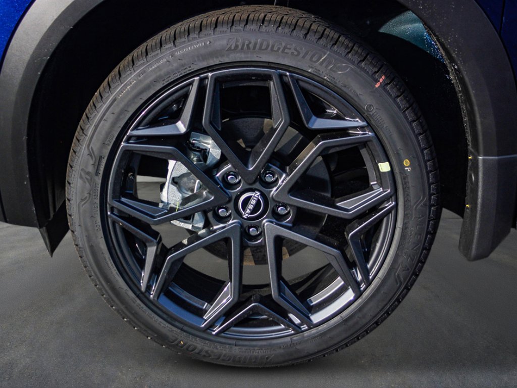 New 2026 Nissan Kicks SR w/ Cold Weather Package image 7