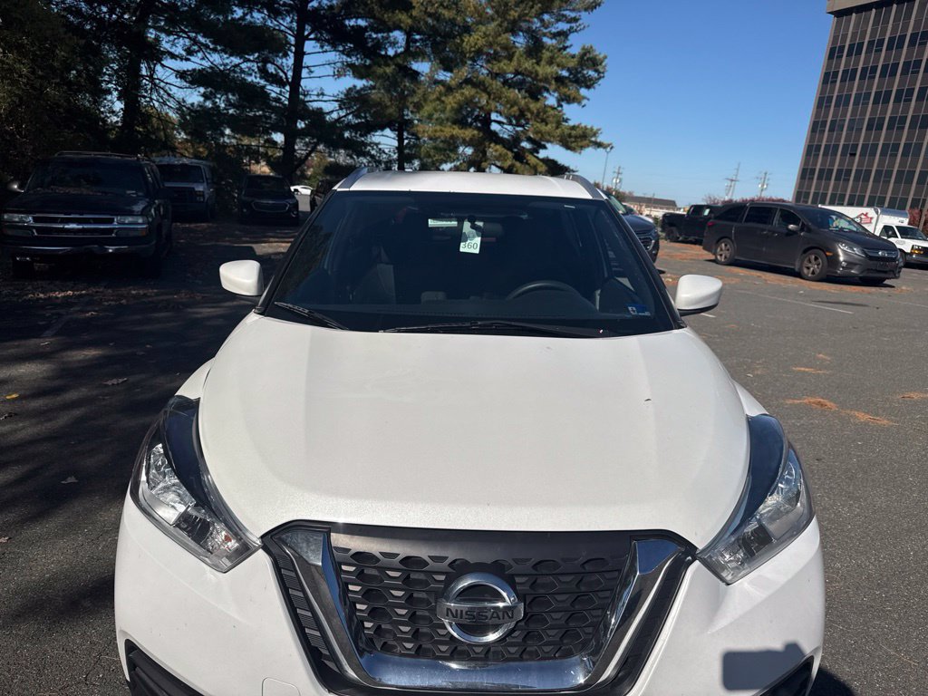 Used 2018 Nissan Kicks SV FWD image 4