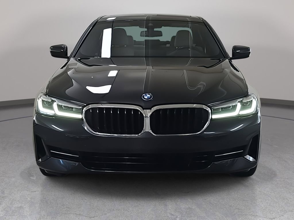 Certified 2022 BMW 530e w/ Convenience Package image 2