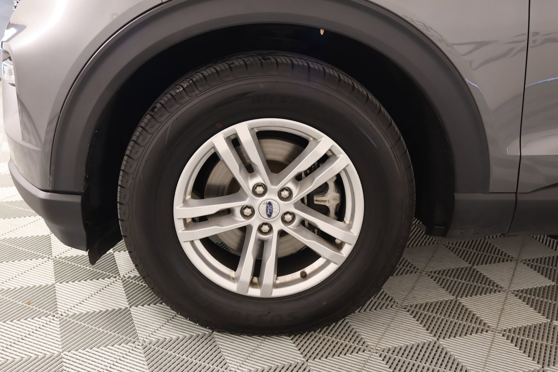 Used 2023 Ford Explorer XLT w/ Equipment Group 202A image 18