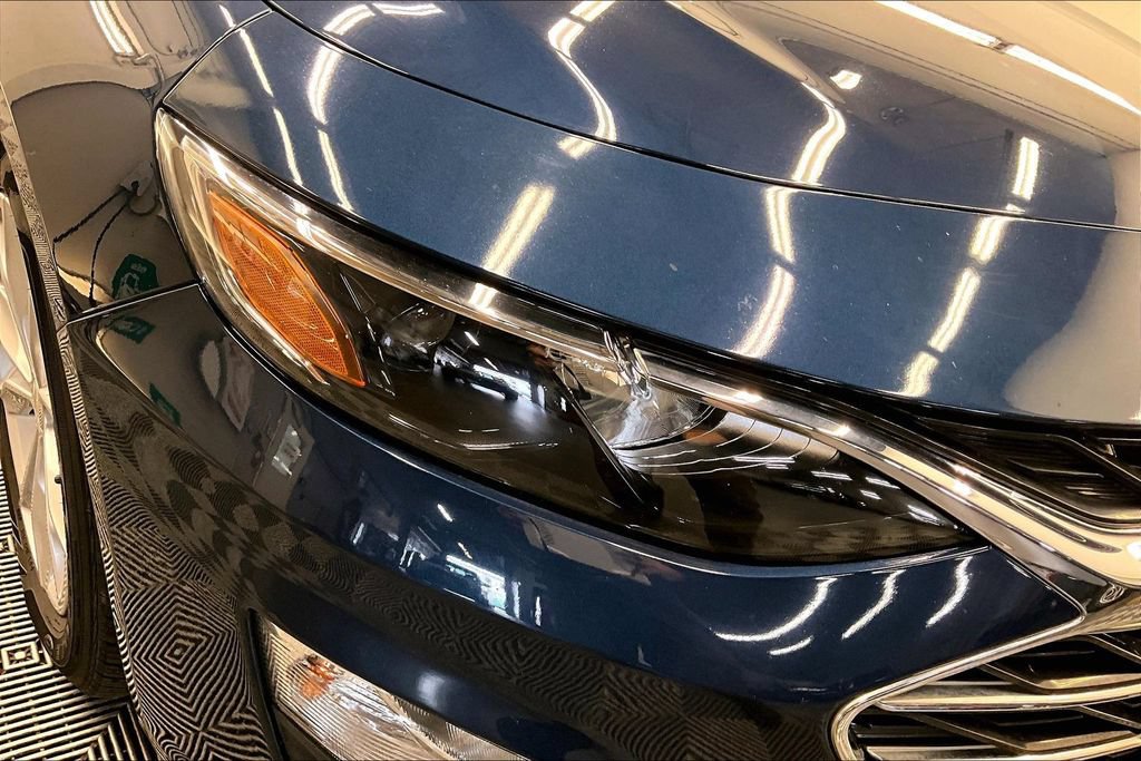 Used 2021 Chevrolet Malibu LT FWD image 26