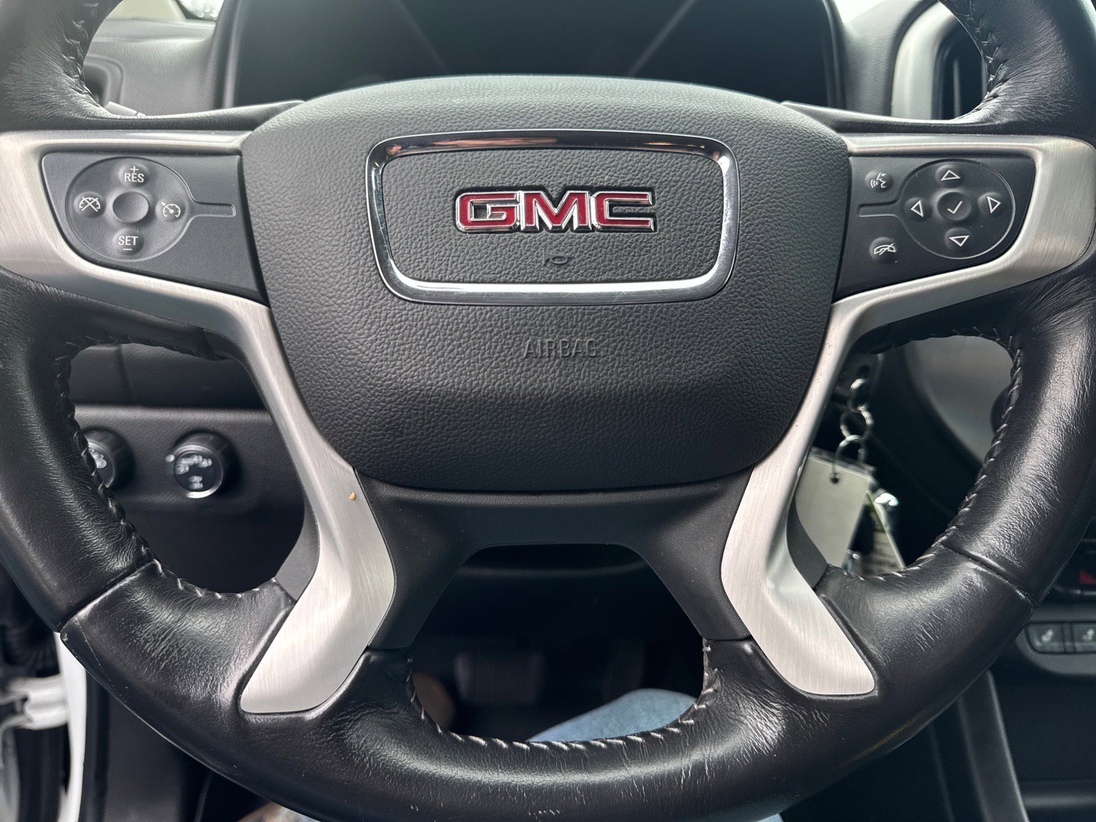 Used 2017 GMC Canyon SLT w/ Trailering Package AWD/4WD image 11