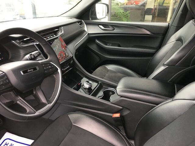 Used 2024 Jeep Grand Cherokee L Laredo image 21