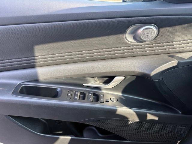 Used 2024 Hyundai Elantra Limited FWD image 20