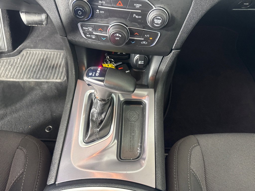 Used 2019 Dodge Charger SXT image 18