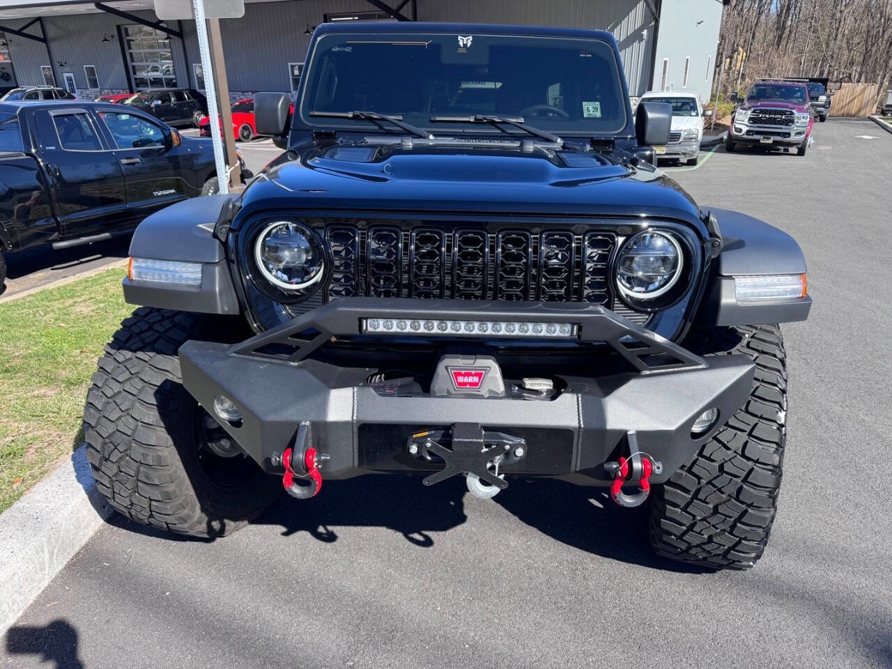 Used 2024 Jeep Wrangler Unlimited image 7