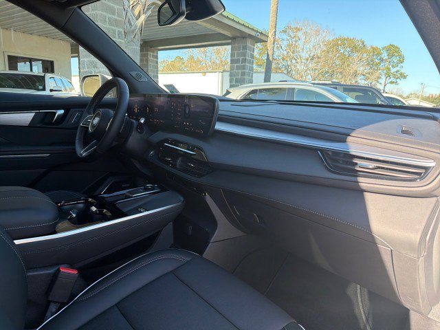 Used 2025 Buick Enclave Preferred image 21