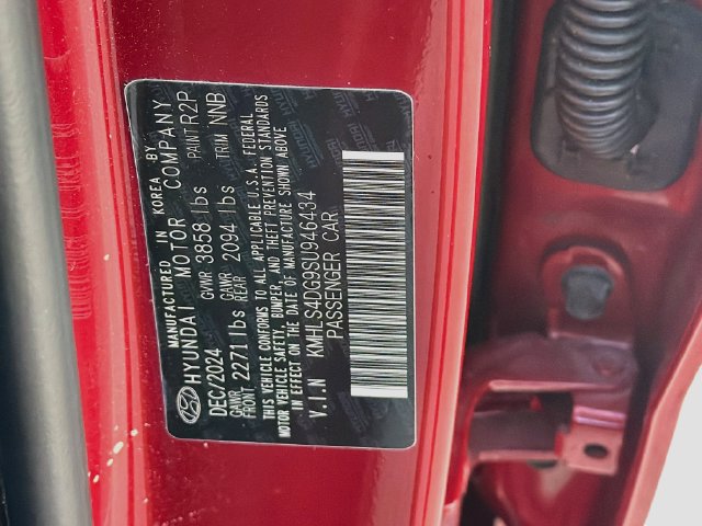 Certified 2025 Hyundai Elantra SEL FWD image 35