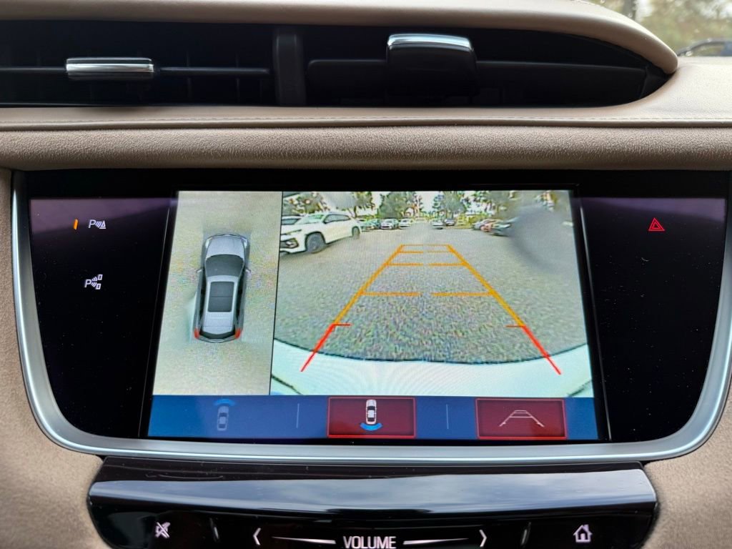 Used 2018 Cadillac XT5 Platinum w/ Driver Assist Package image 23