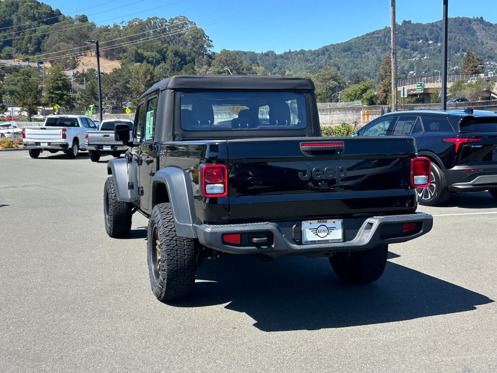 Used 2023 Jeep Gladiator Sport AWD/4WD image 3
