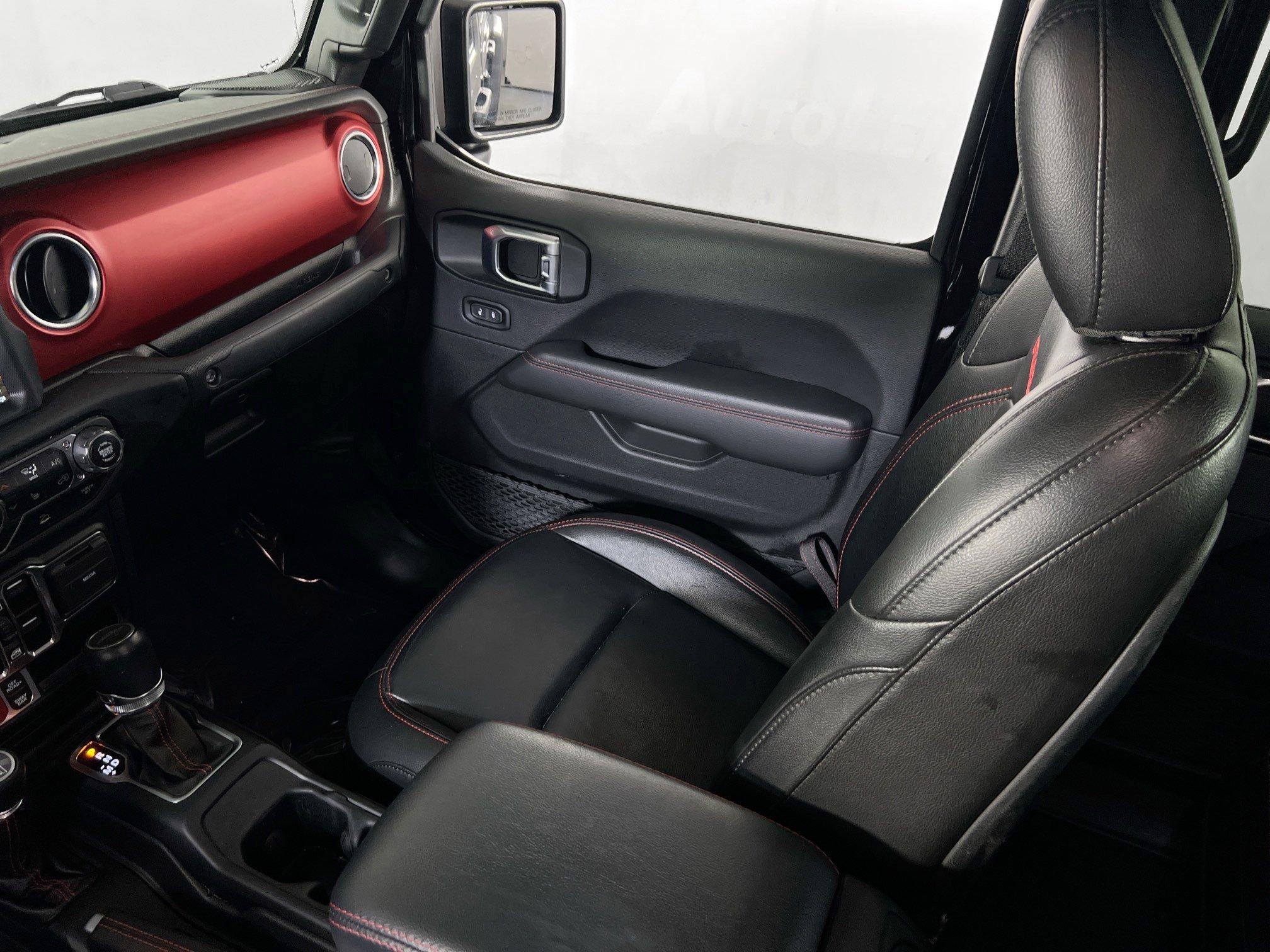 Used 2022 Jeep Gladiator Rubicon w/ Cold Weather Group image 23