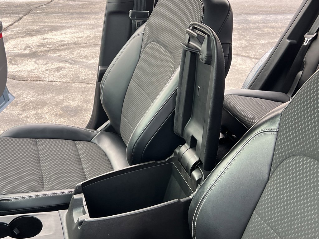 Used 2023 Ford Escape SE w/ Class II Trailer Tow Package image 18