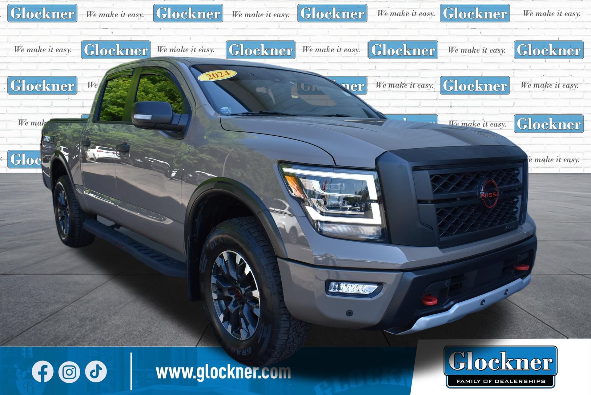 Used 2024 Nissan Titan PRO-4X w/ Pro-4x Convenience Package AWD/4WD image 3