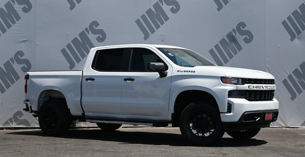 Used 2019 Chevrolet Silverado 1500 Custom w/ Custom Convenience Package RWD image 3
