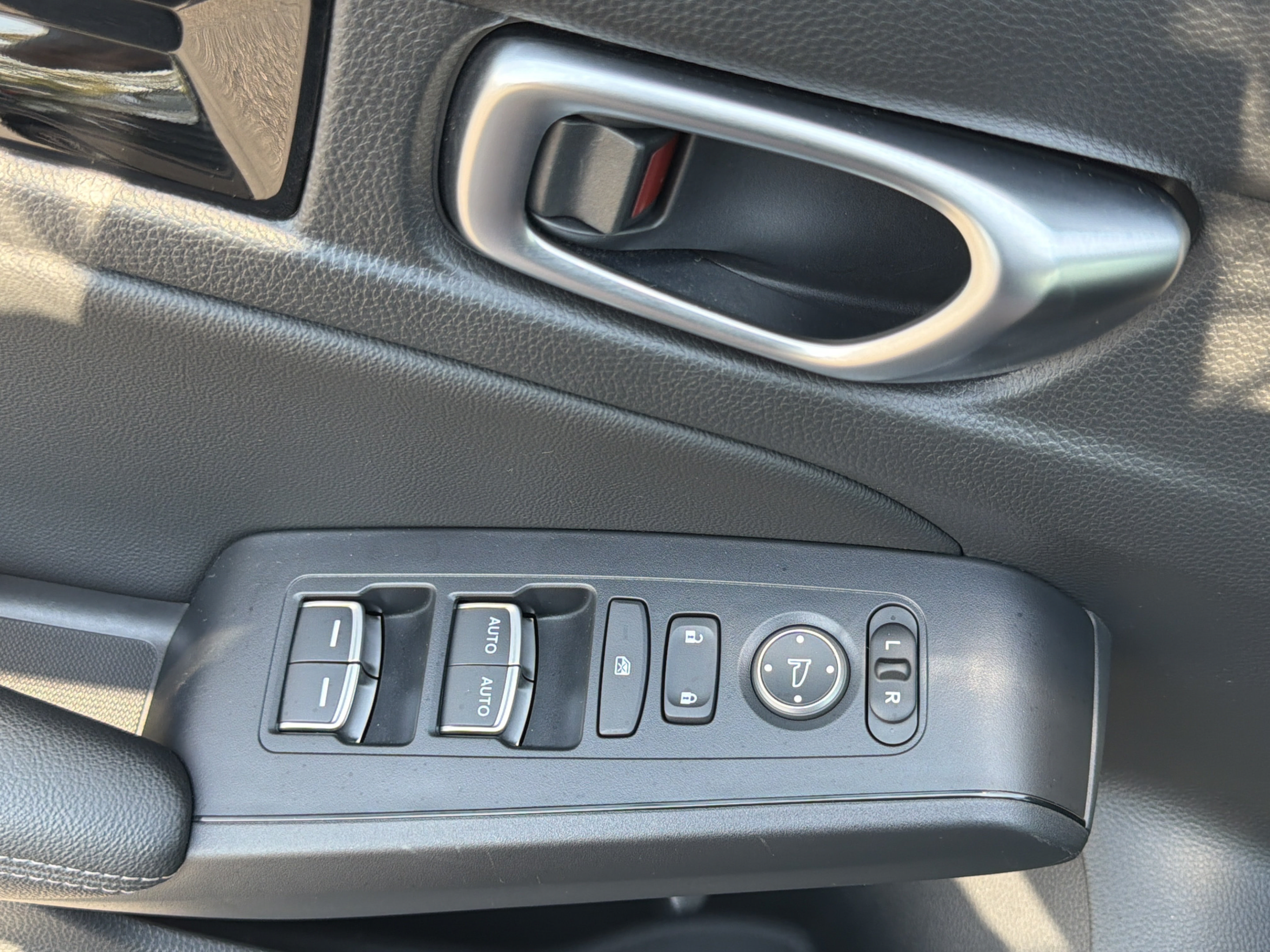 Certified 2024 Honda Civic EX-L image 18