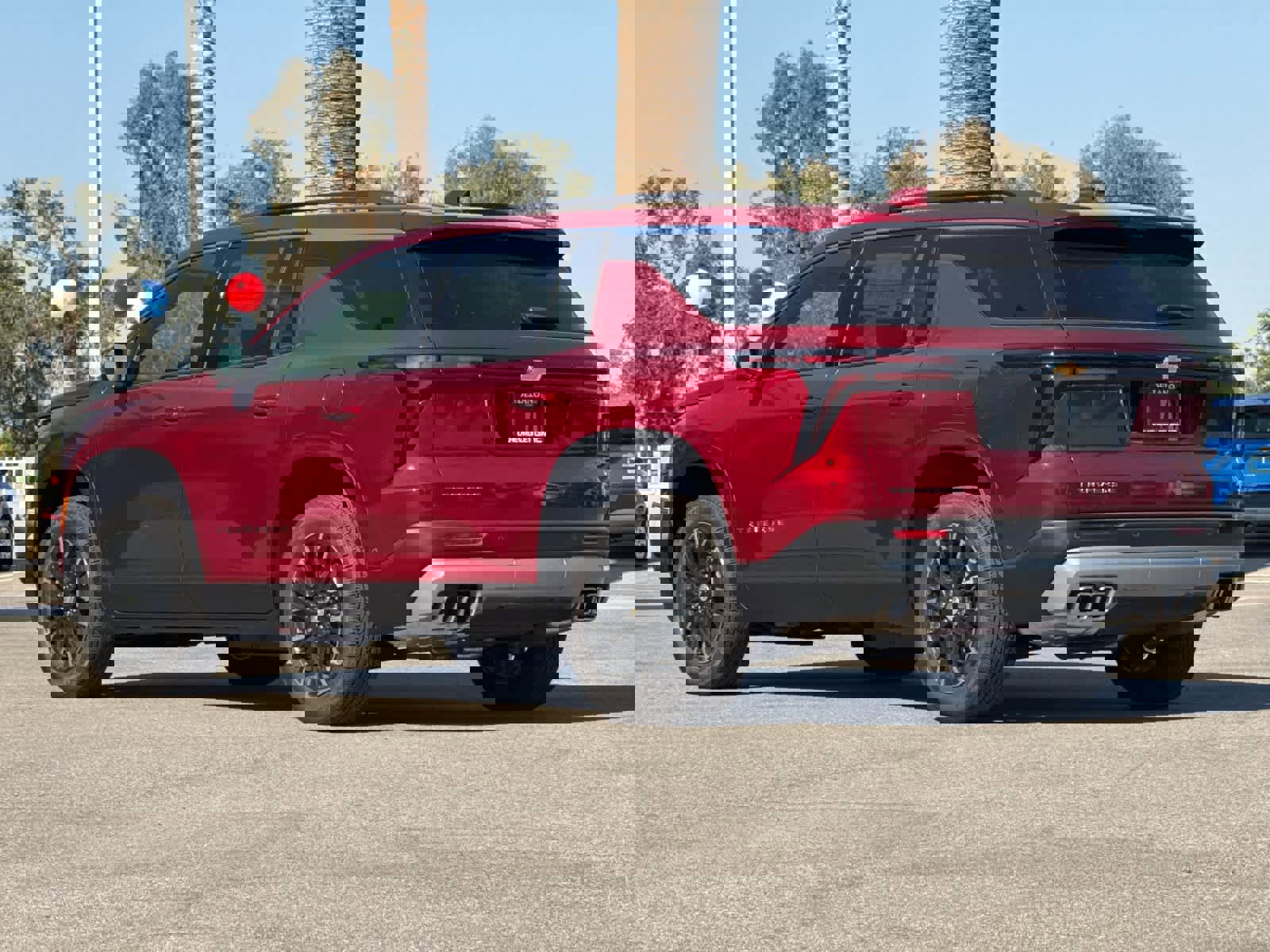 New 2026 Chevrolet Traverse LT w/ Enhanced Driving Package image 3