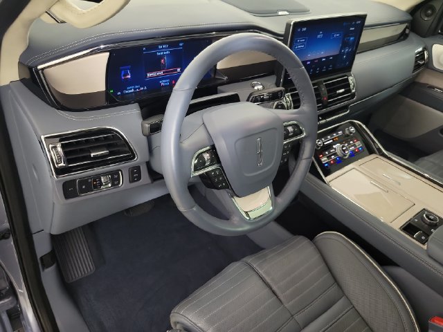Used 2023 Lincoln Navigator L Black Label AWD/4WD image 20